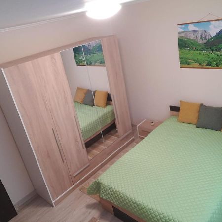 Zoldrebi Apartment ทูร์ดา ภายนอก รูปภาพ