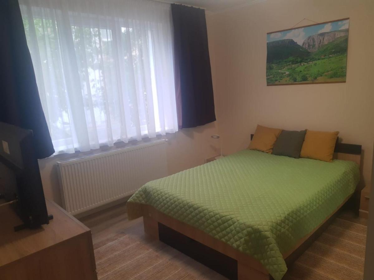 Zoldrebi Apartment ทูร์ดา ภายนอก รูปภาพ