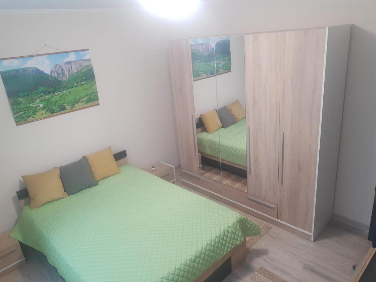 Zoldrebi Apartment ทูร์ดา ภายนอก รูปภาพ